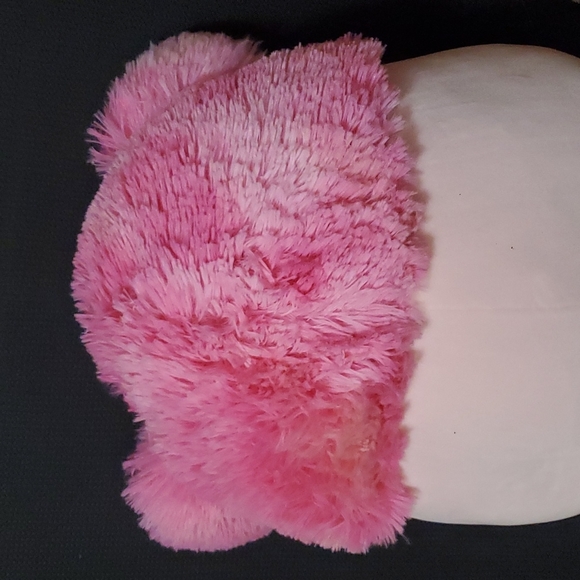 BNWT Caparinne Bow Bigfoot Squishmallow - Picture 8 of 9